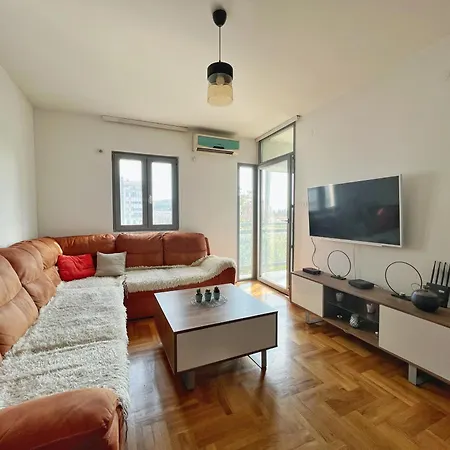 Jg Big Fashion Apartamento Podgorica